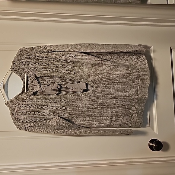 Aerie Gray Knit Sweater with Bow Tie Back - Picture 3 of 3